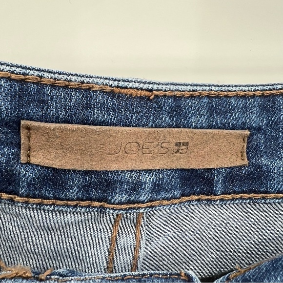 Joe's Jeans Shorts Raw Hem Distressed 7" Inseam Stretchy Size 27 Modest Mid Rise - Picture 4 of 7